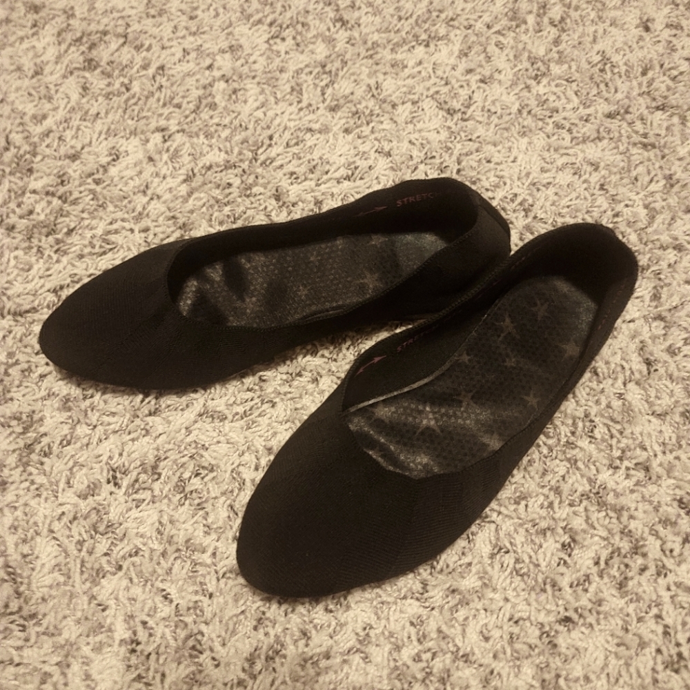 Sketchers Stretch Fit Size 9.5 flats black